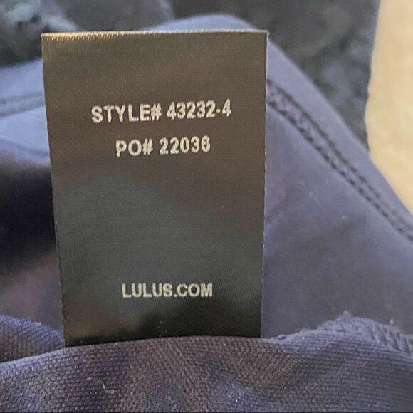 Lulu’s Love You For Eternity Navy Blue Lace Shift Dress size S - Picture 8 of 9